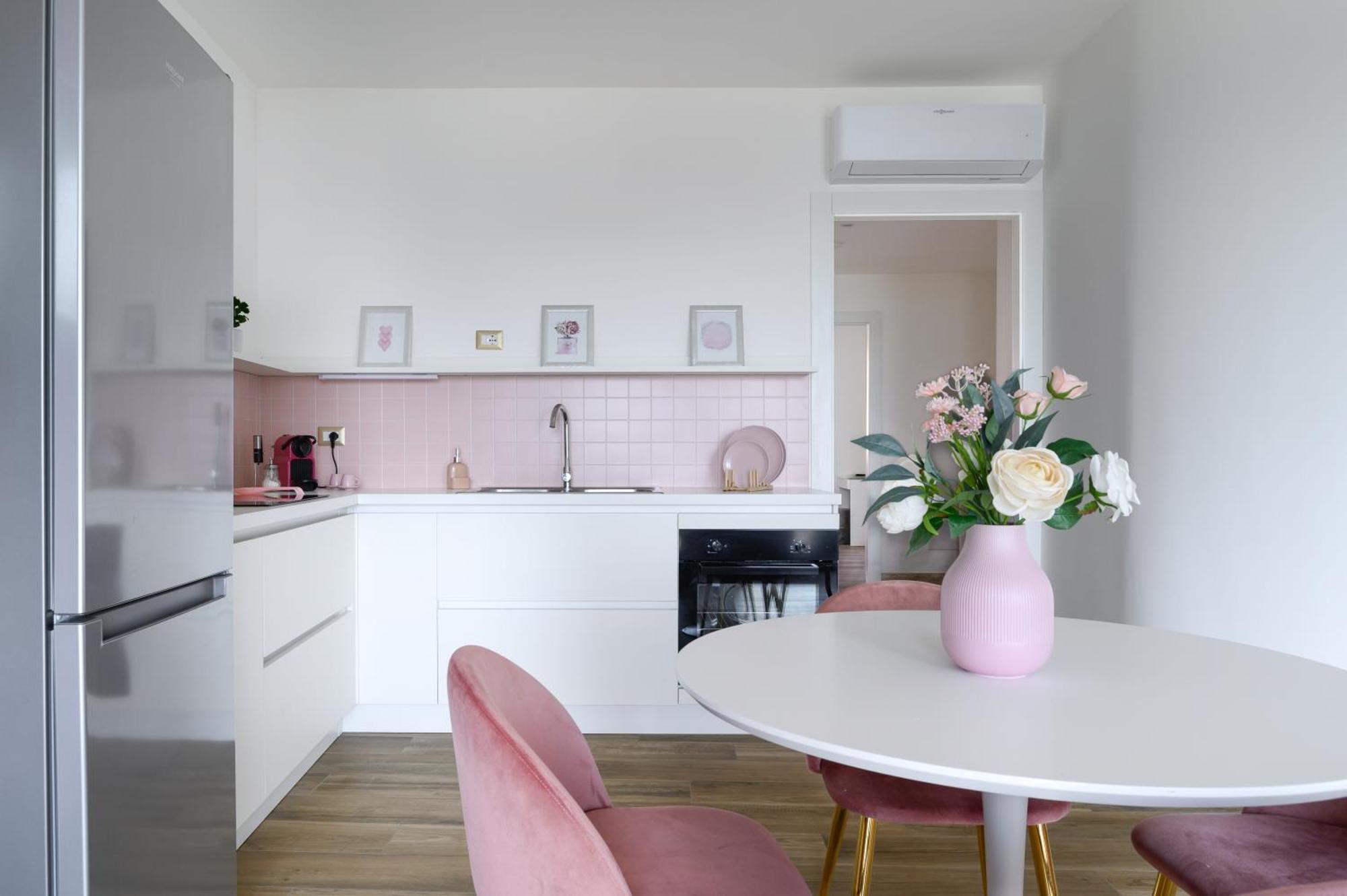 Casa Vacanze Maddalena - Palazzetto Sul Lago - Diamante Rosa Марта Экстерьер фото