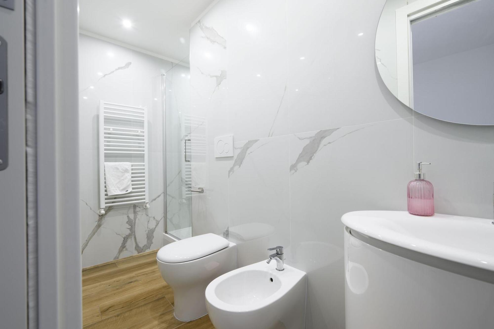 Casa Vacanze Maddalena - Palazzetto Sul Lago - Diamante Rosa Марта Экстерьер фото