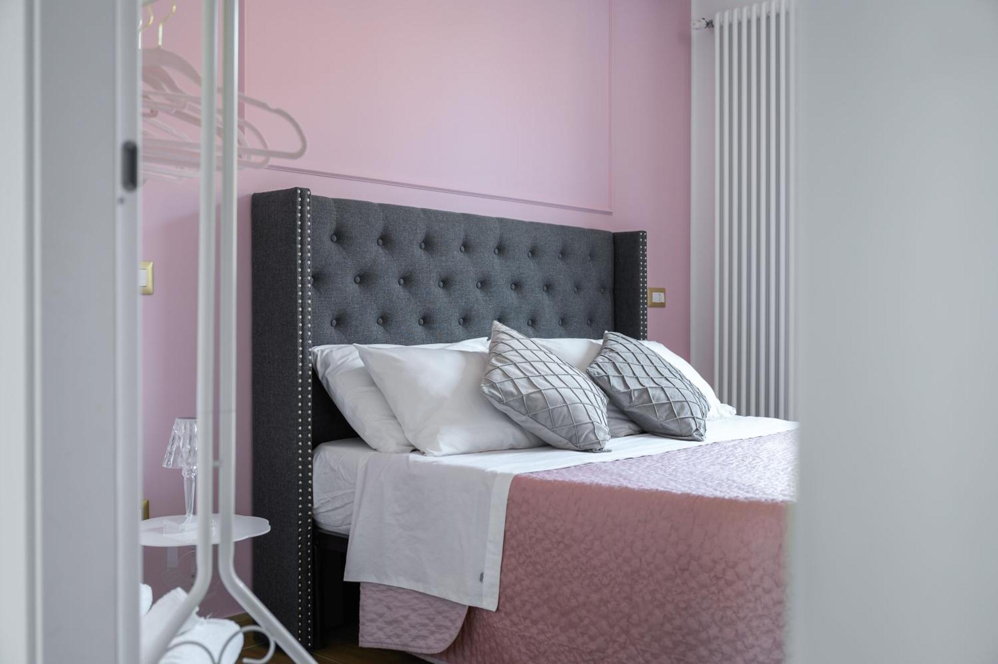 Casa Vacanze Maddalena - Palazzetto Sul Lago - Diamante Rosa Марта Экстерьер фото