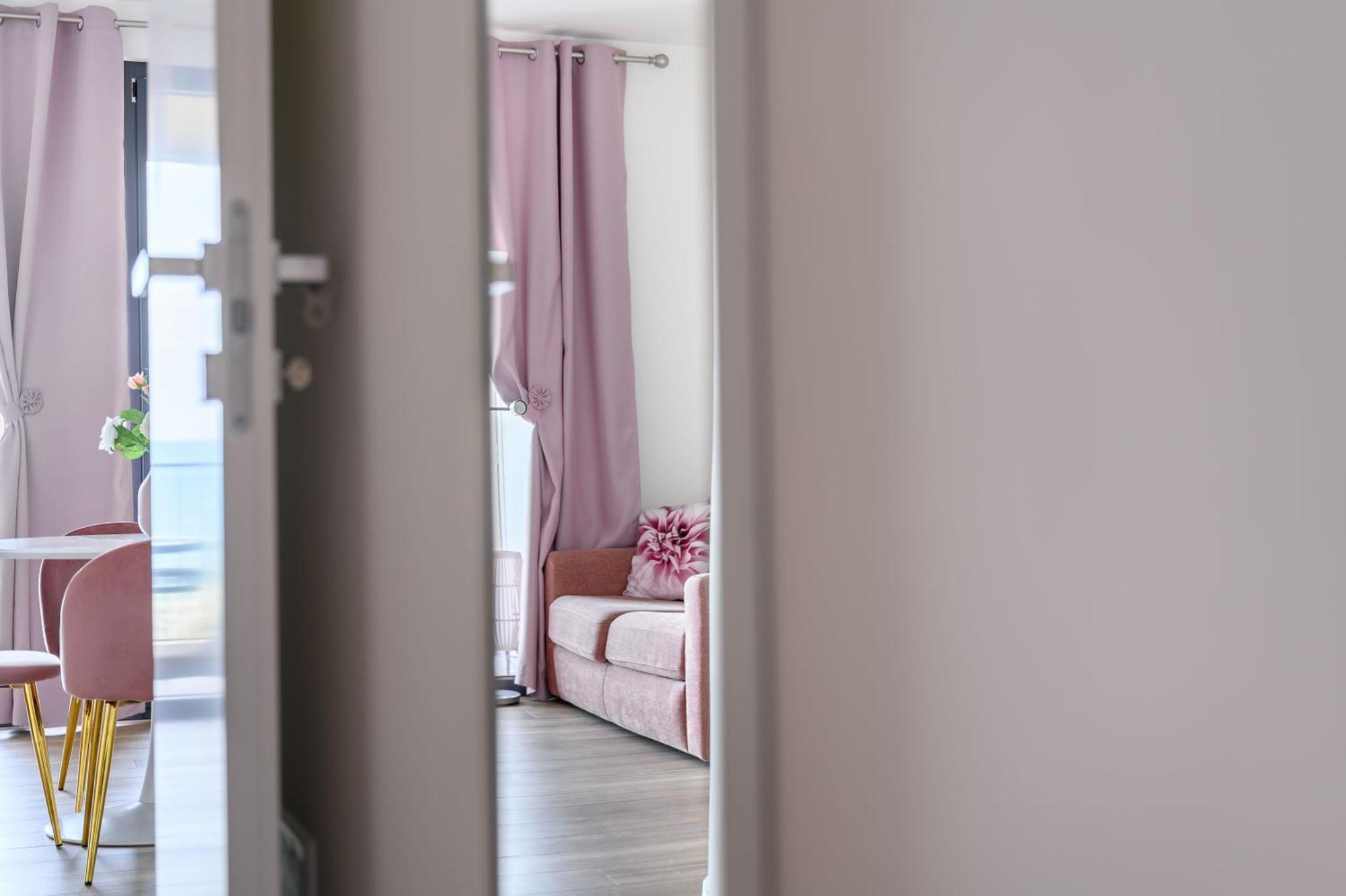 Casa Vacanze Maddalena - Palazzetto Sul Lago - Diamante Rosa Марта Экстерьер фото